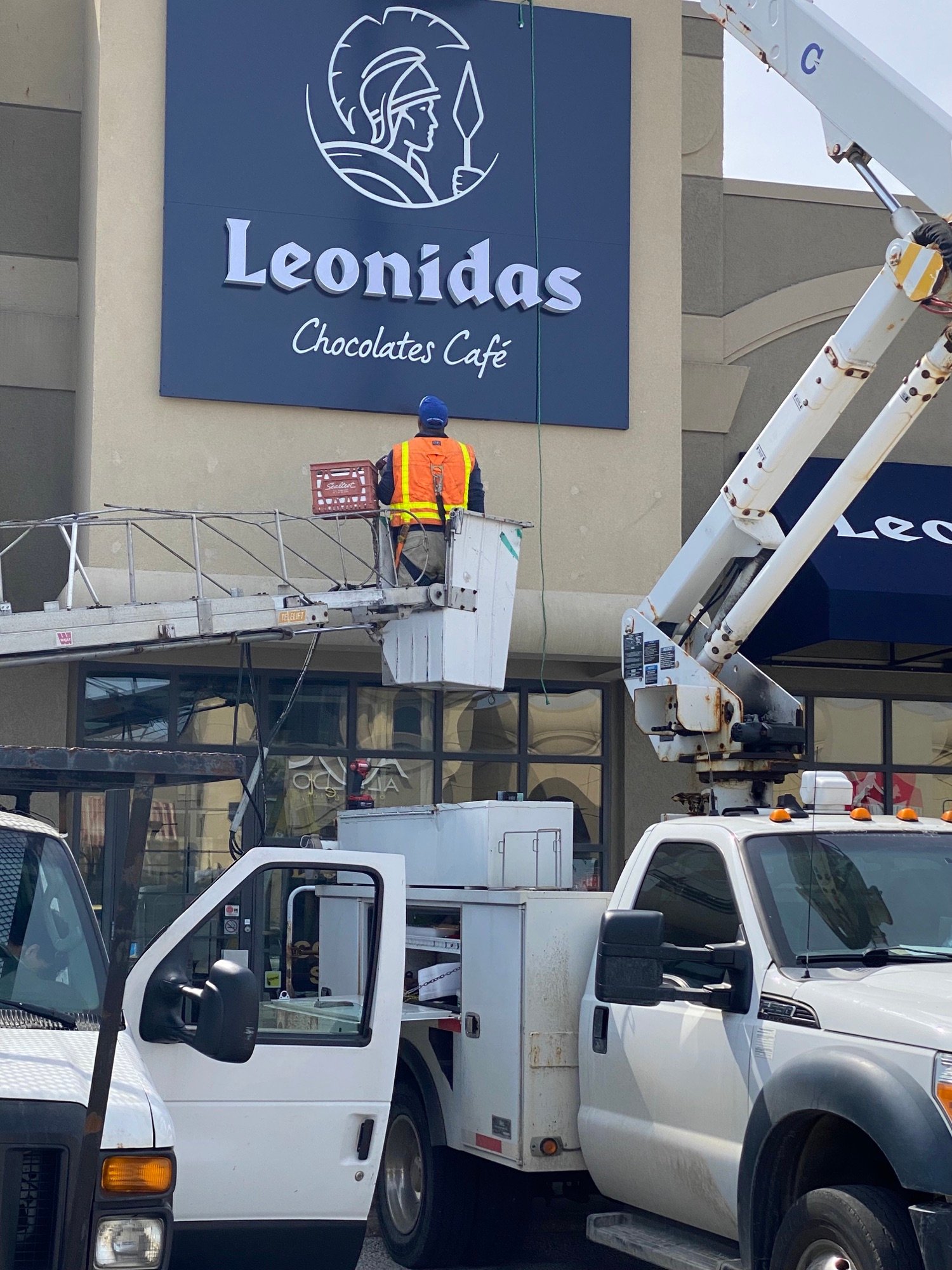 Leonidas Chocolates Café