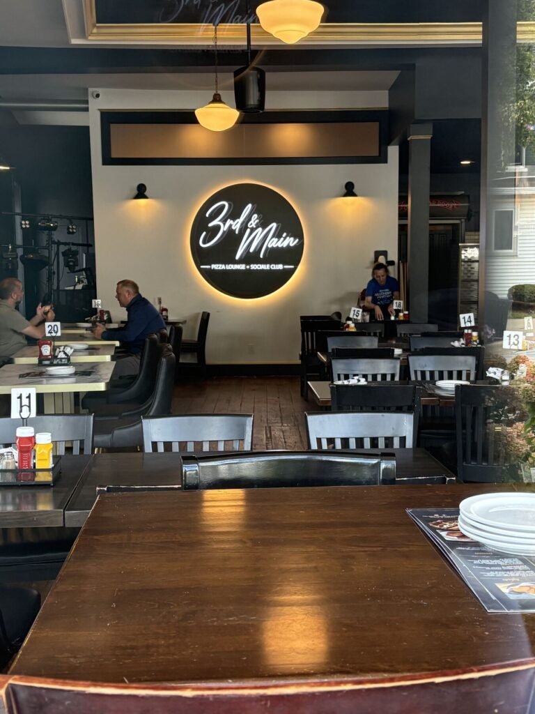 3rd & Main interior sign